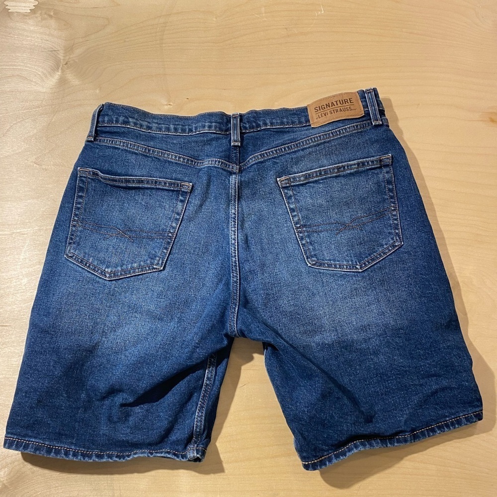 Signature Levi’s Denim Blue Men's Shorts 34 (MR) - Picture 6 of 8